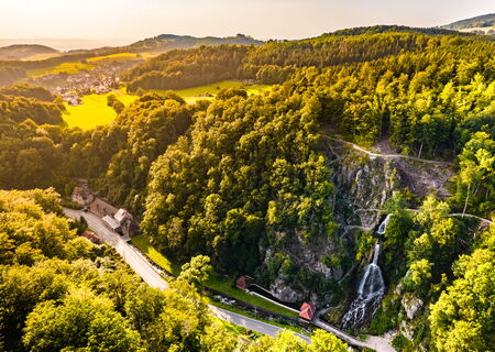 Trusetaler Wasserfall aus der Vogelperspektive