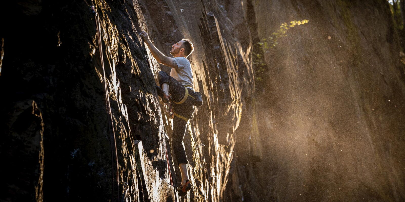 Boulderer im Klettergebiet "Trusetaler Hauptgang"